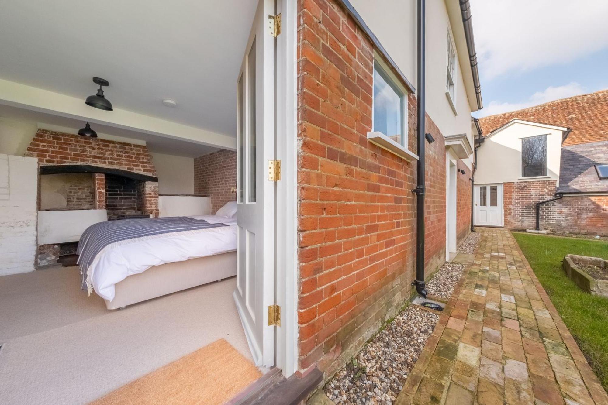 River House Kersey Exterior foto